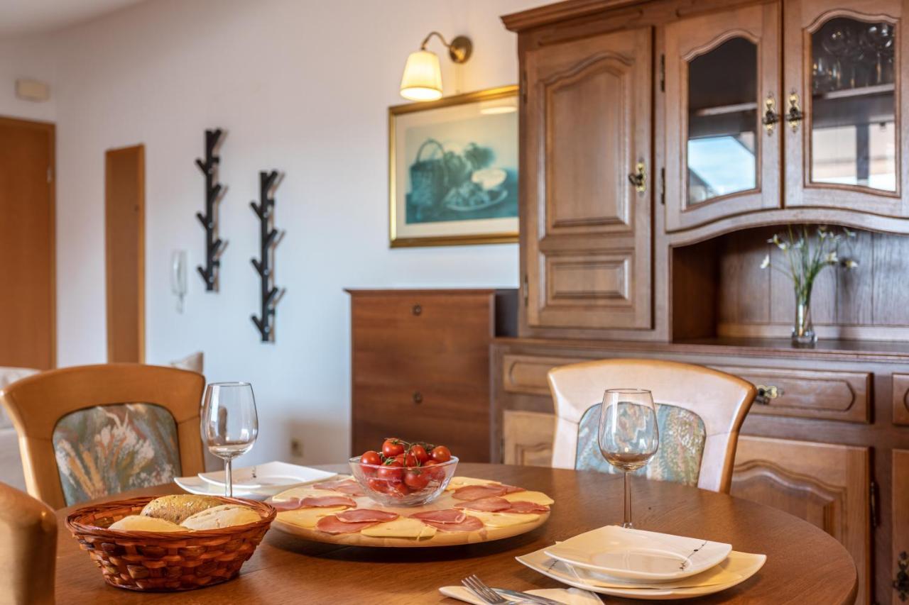 Apartment Tereza Малинска Екстериор снимка