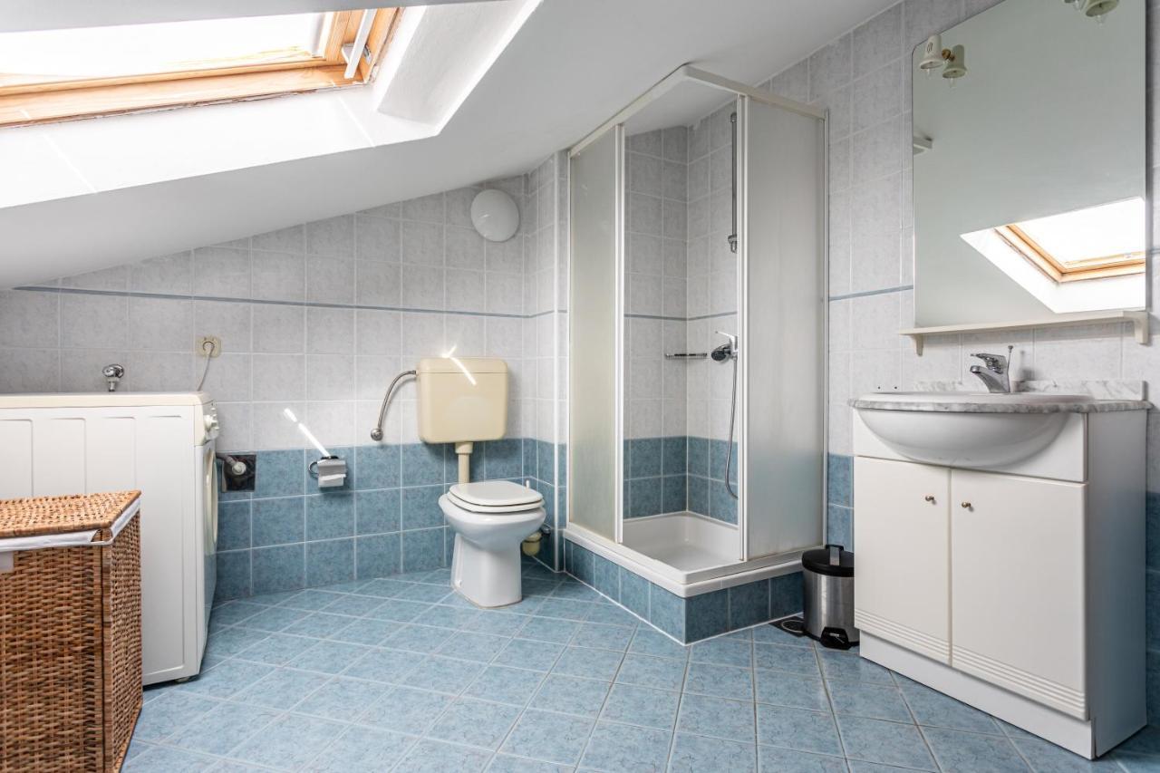 Apartment Tereza Малинска Екстериор снимка