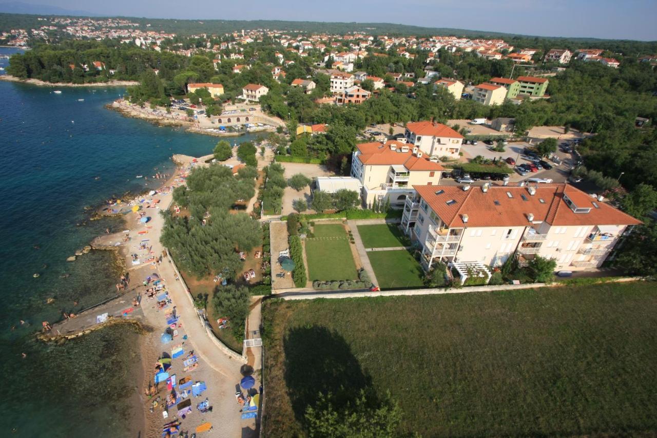 Apartment Tereza Малинска Екстериор снимка